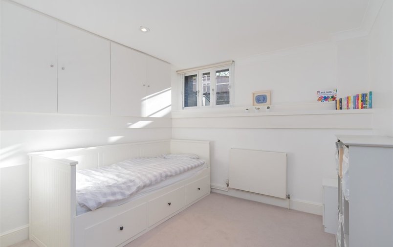 Flat for sale in Fitzjohn's Avenue, Hampstead