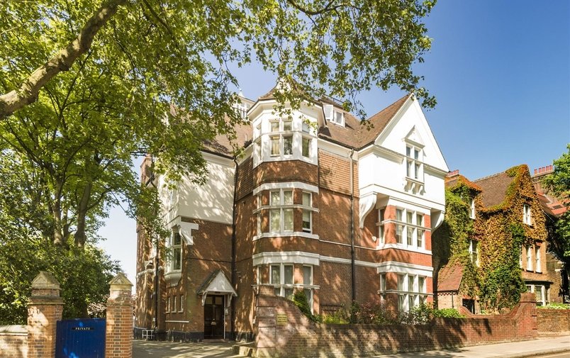 Flat for sale in Fitzjohn's Avenue, Hampstead