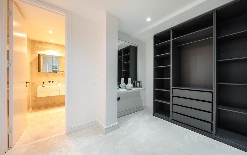 Flat for sale in Frognal Rise, Hampstead Village