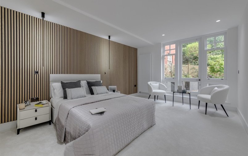 Flat for sale in Frognal Rise, Hampstead Village