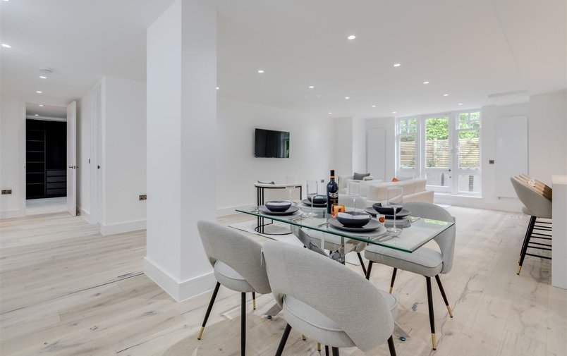 Flat for sale in Frognal Rise, Hampstead Village