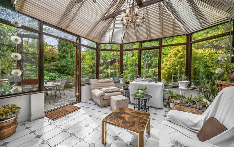 Flat for sale in Oakhill Avenue, Hampstead