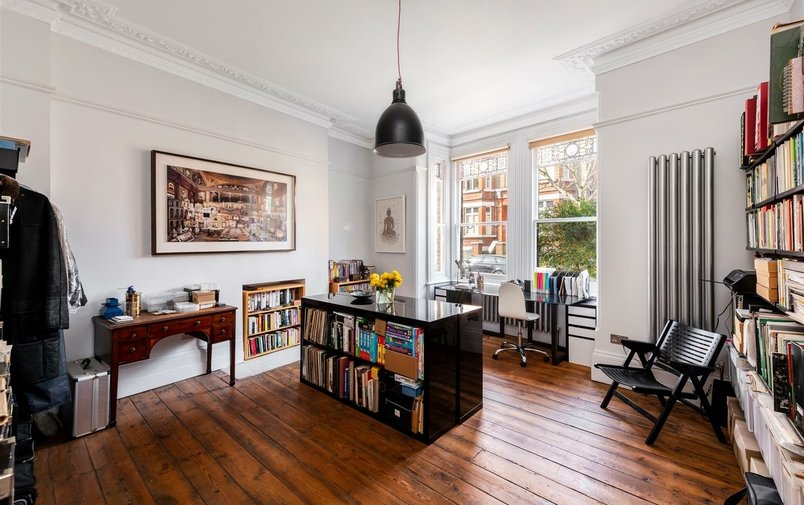 Flat for sale in Willoughby Road, Hampstead Village