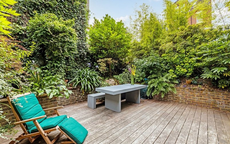 Flat for sale in Willoughby Road, Hampstead Village