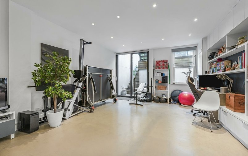 House for sale in Gayton Road, Hampstead Village