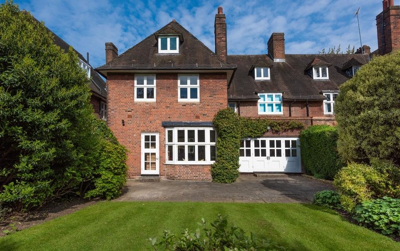 House for sale in Heath Close, Hampstead Garden Suburb