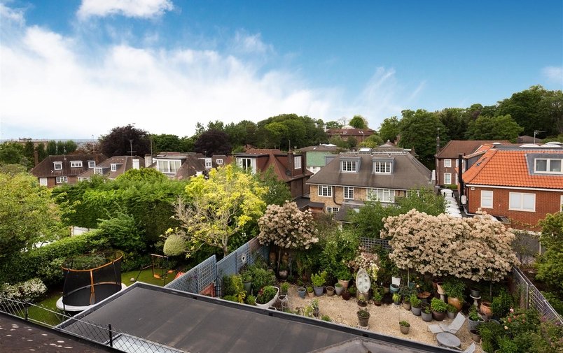House for sale in Hermitage Lane, Hampstead