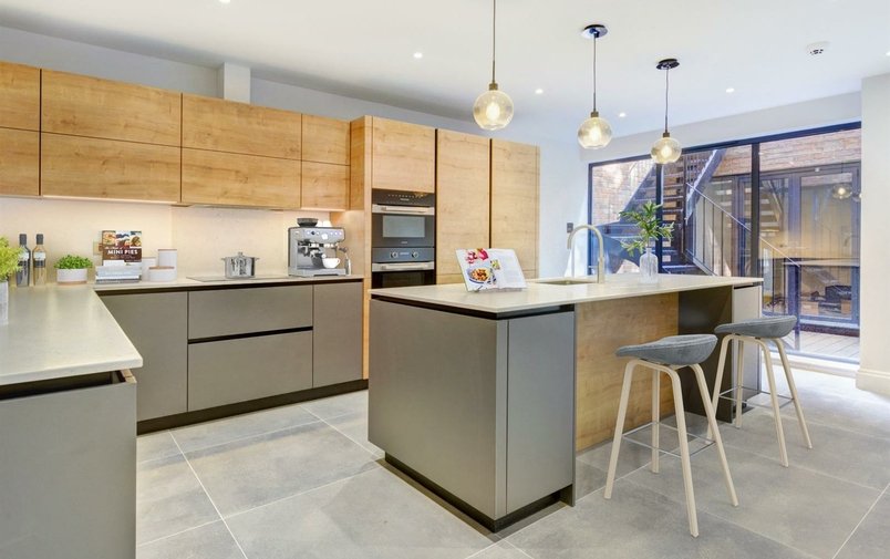 Flat for sale in West Heath Road, Hampstead