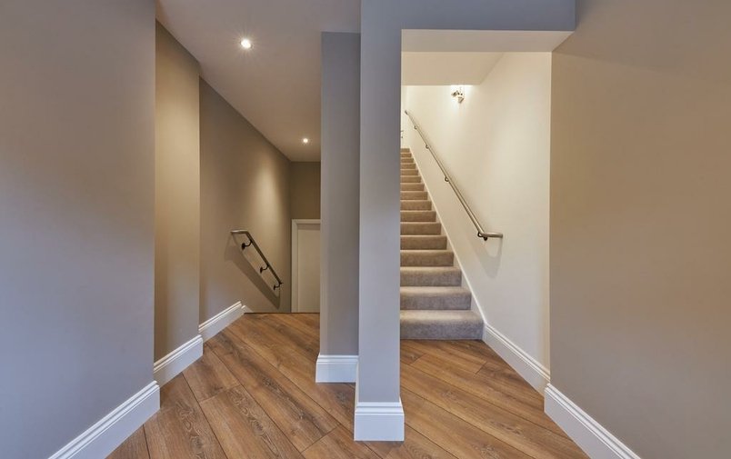 Flat for sale in Holders Hill Road, Hendon