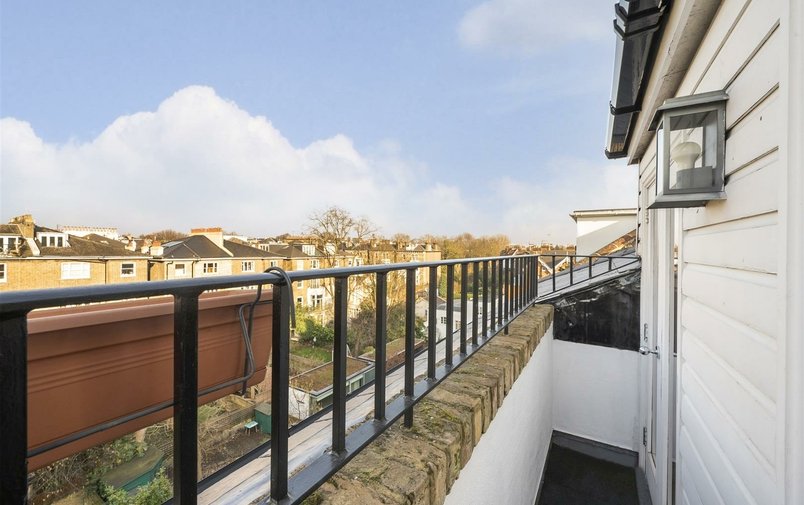 Flat for sale in Lancaster Grove, Belsize Park