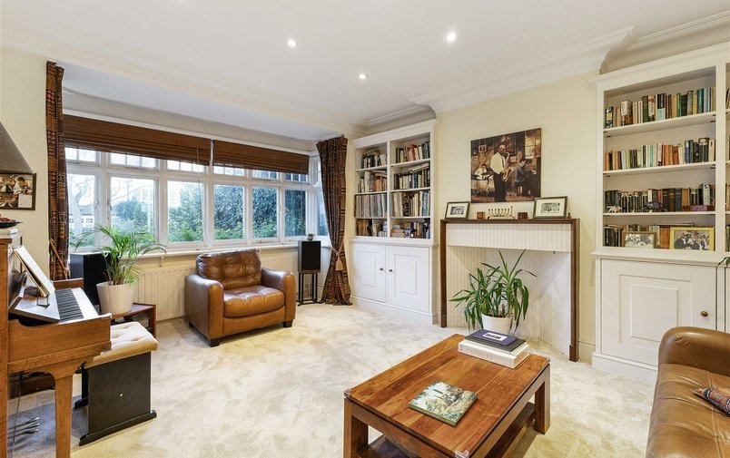 House for sale in Lyndale Avenue, Childs Hill