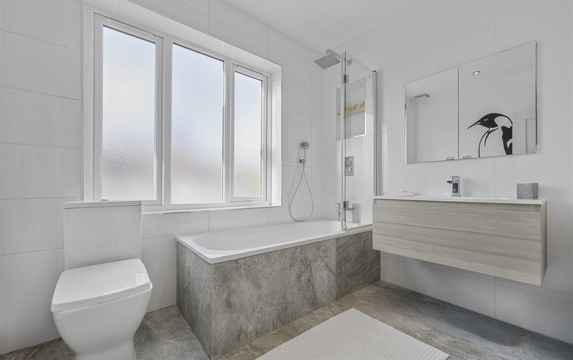 House for sale in Lyndale Avenue, Childs Hill