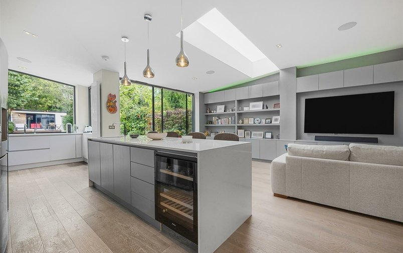 House for sale in Lyndale Avenue, Childs Hill
