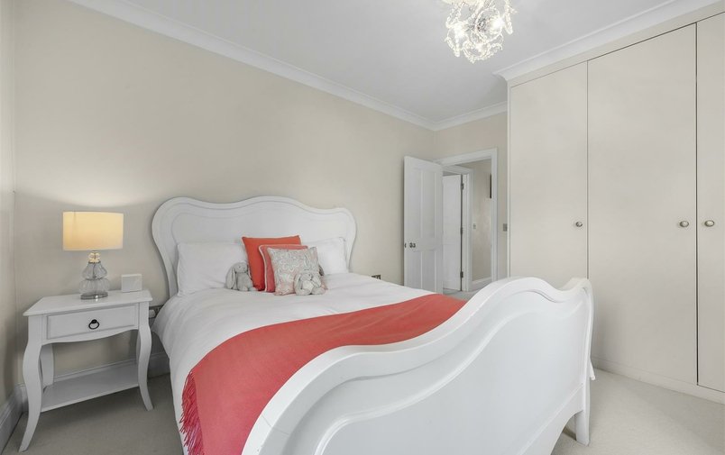 House for sale in Lyndale Avenue, Childs Hill
