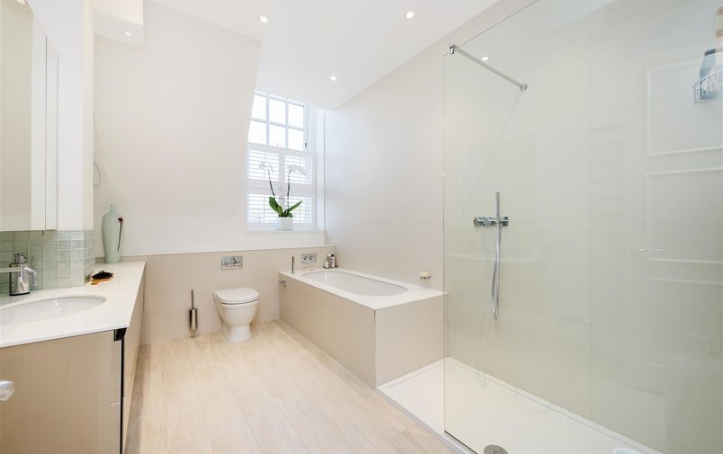 Flat for sale in Mount Vernon, Hampstead Village