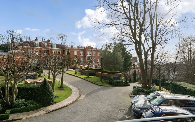 Flat for sale in Frognal Rise, Hampstead Village