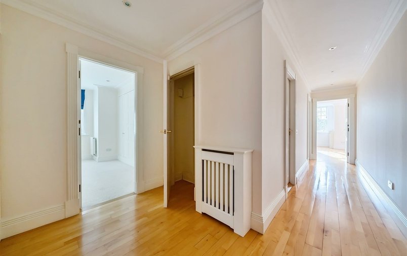 Flat for sale in Frognal Rise, Hampstead Village