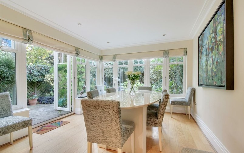House for sale in Mountview Close, Golders Hill Park