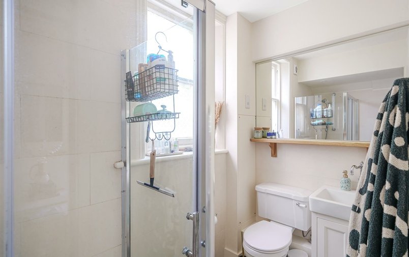 Flat for sale in Mowbray Road, Mapesbury