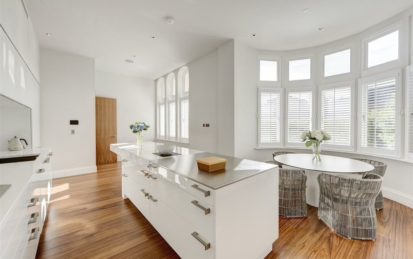 Flat for sale in Netherhall Gardens, Hampstead