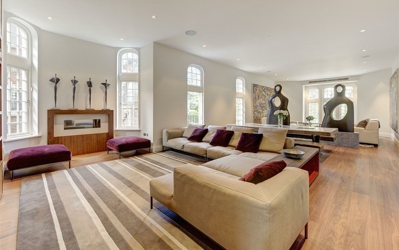 Flat for sale in Netherhall Gardens, Hampstead