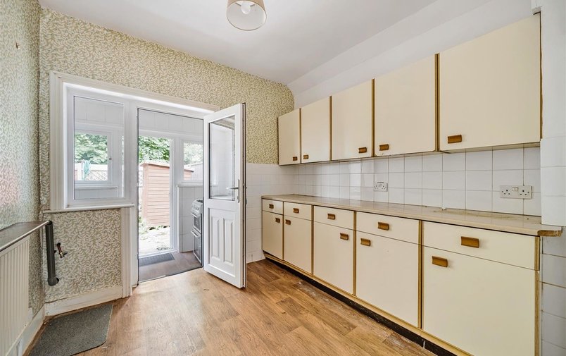 House for sale in North End Road, Golders Green