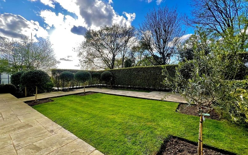 Flat for sale in Oak Hill Park, Hampstead