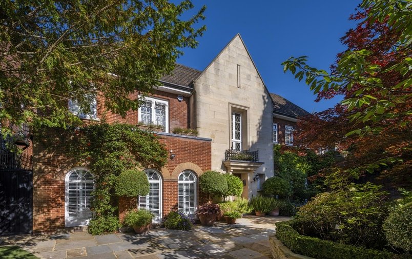 House for sale in Oakhill Avenue, Hampstead