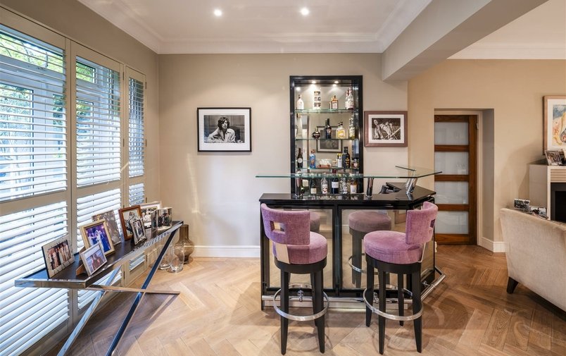 House for sale in Oakhill Avenue, Hampstead