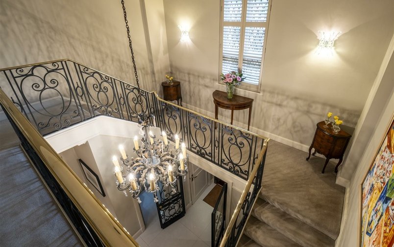 House for sale in Oakhill Avenue, Hampstead