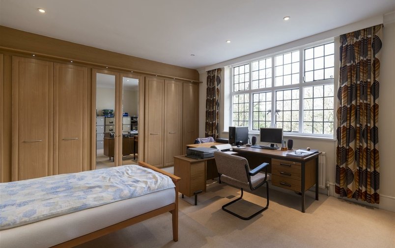 House for sale in Oakhill Avenue, Hampstead