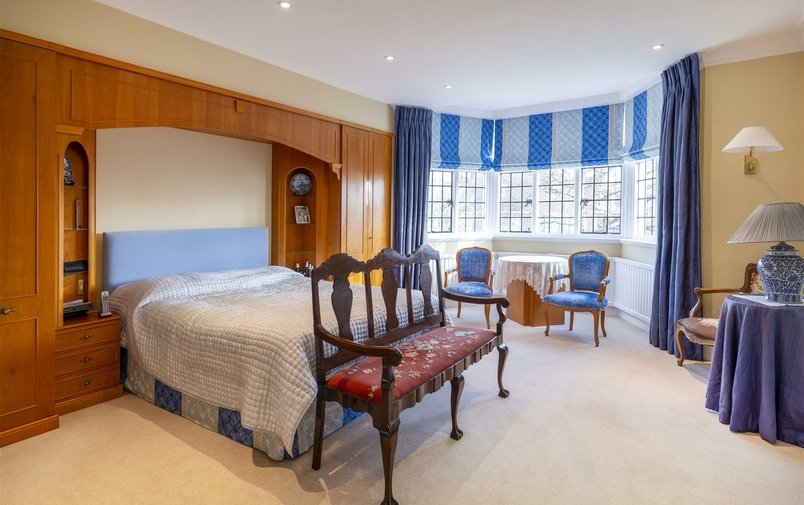 House for sale in Oakhill Avenue, Hampstead
