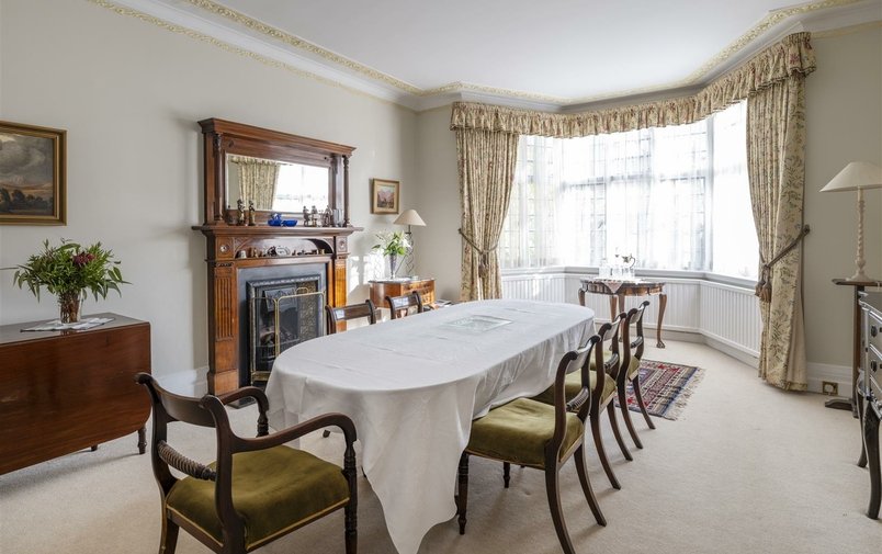House for sale in Oakhill Avenue, Hampstead