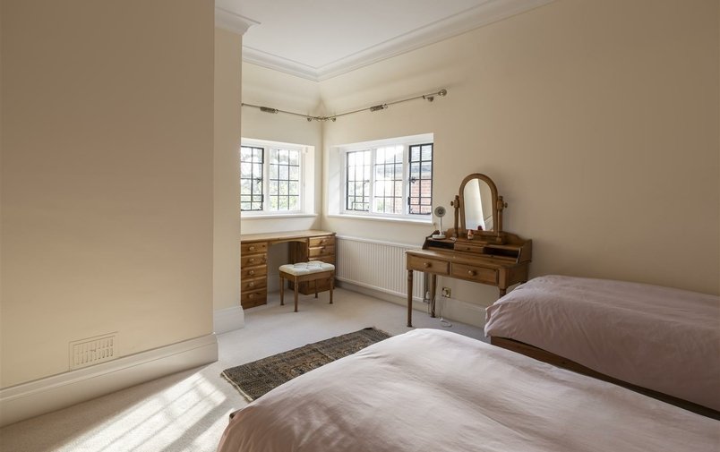 House for sale in Oakhill Avenue, Hampstead