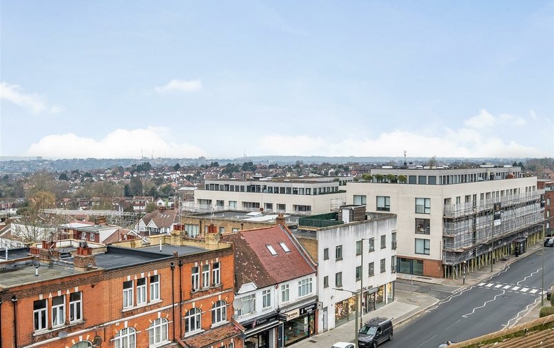 Flat for sale in Finchley Road, Hampstead