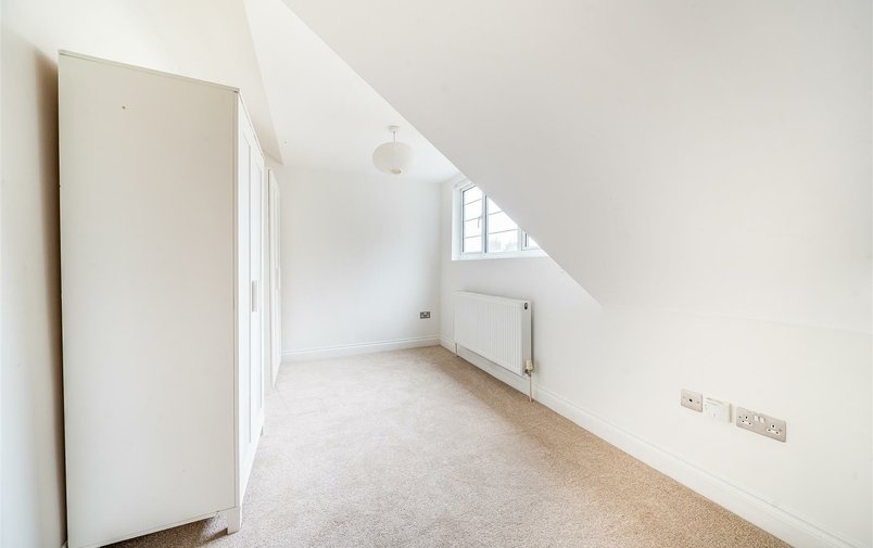 Flat for sale in Finchley Road, Hampstead