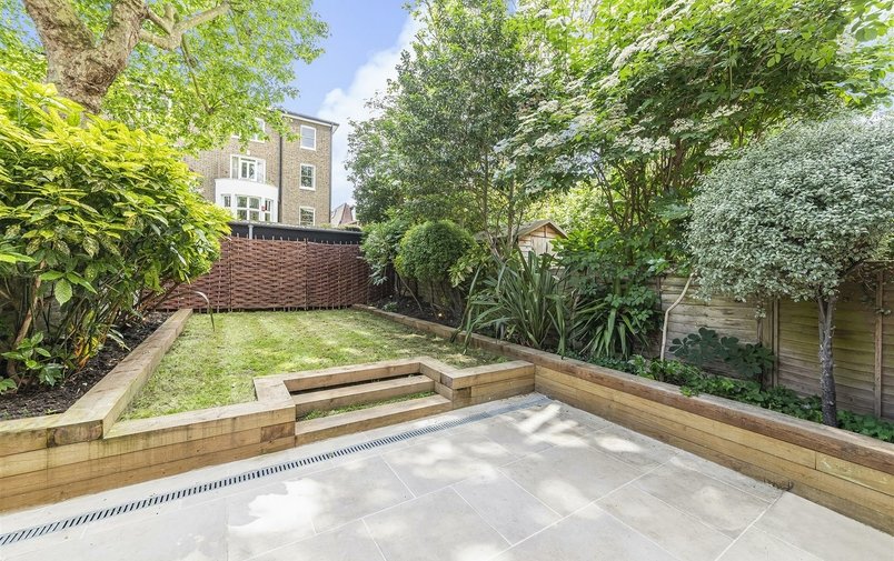 Flat for sale in Primrose Gardens, Belsize Park