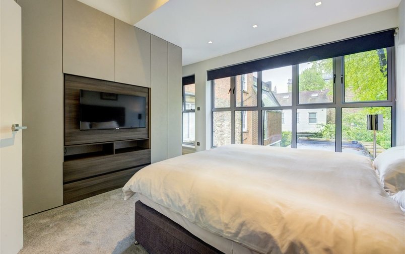 House for sale in Prince Arthur Mews, Hampstead Village