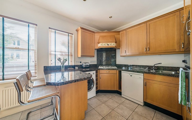 Flat for sale in Prince Arthur Road, Hampstead Village
