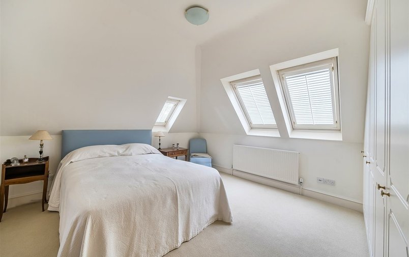 Flat for sale in Prince Arthur Road, Hampstead Village