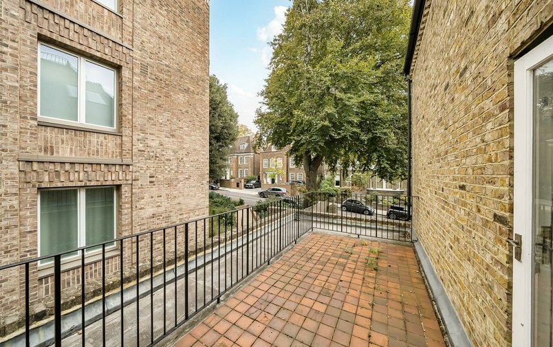 Flat for sale in Prince Arthur Road, Hampstead Village