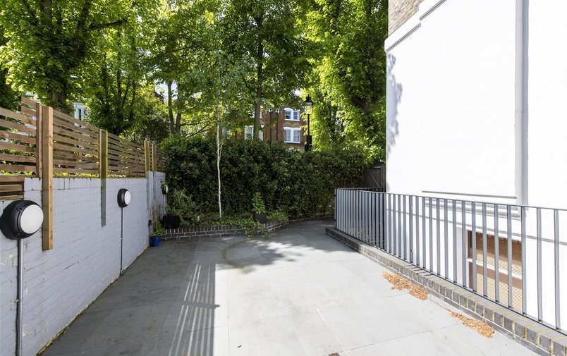 Flat for sale in Thurlow Road, Hampstead