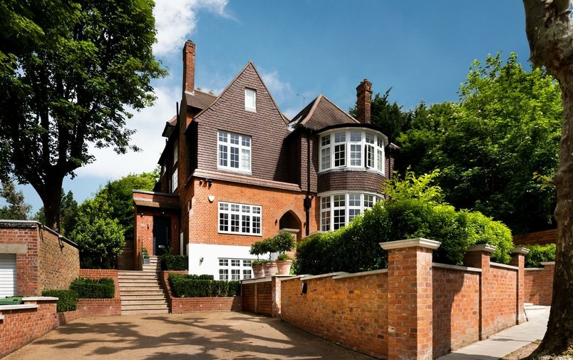 Flat for sale in Rosecroft Avenue, Hampstead