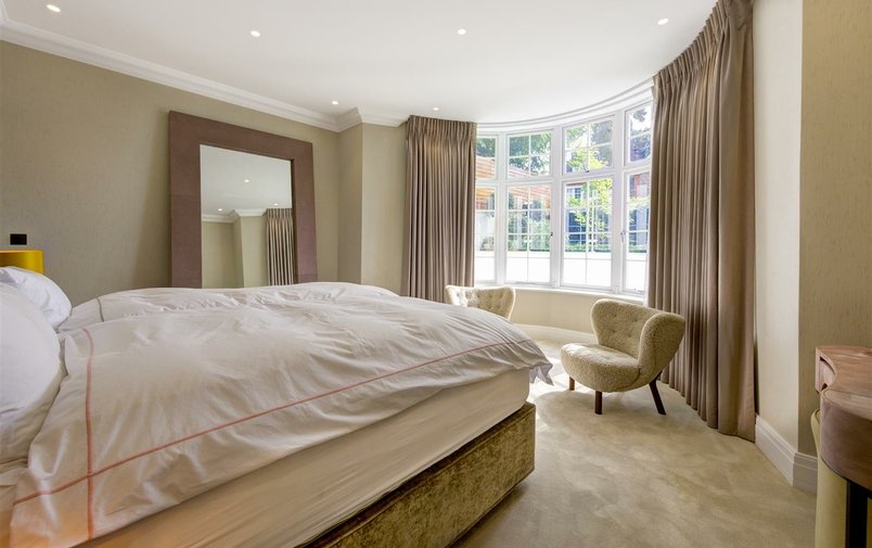 Flat for sale in Rosecroft Avenue, Hampstead