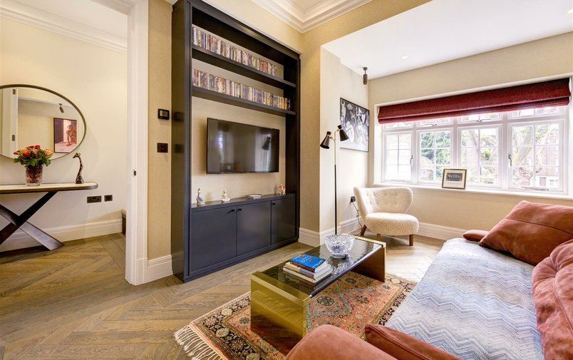 Flat for sale in Rosecroft Avenue, Hampstead