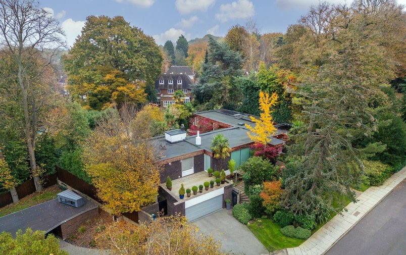 House for sale in Spaniards End, Hampstead