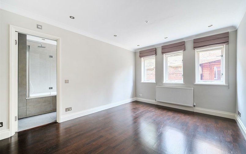 Flat for sale in Spencer Walk, Hampstead Vilage