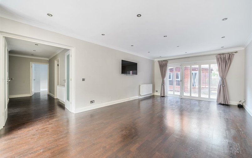 Flat for sale in Spencer Walk, Hampstead Vilage