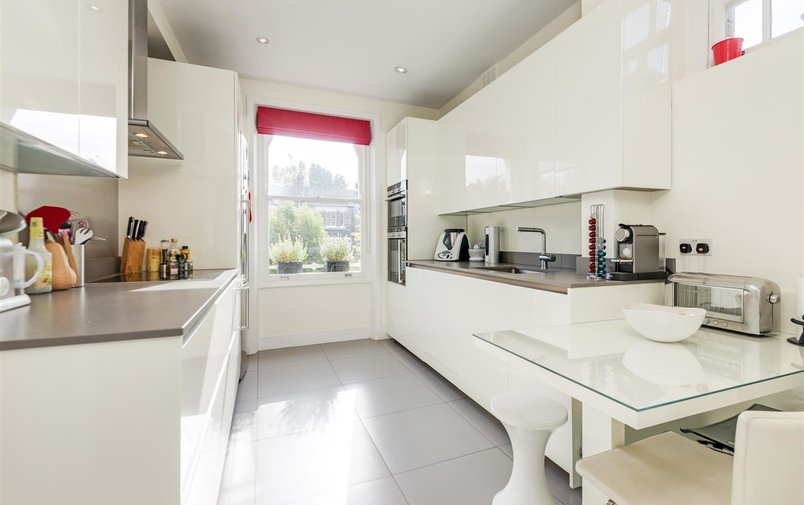 Flat for sale in Thurlow Road, Hampstead