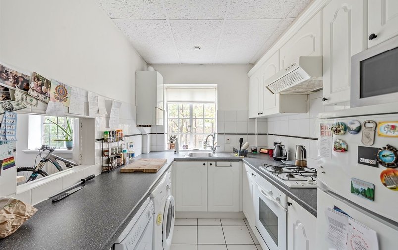 Flat for sale in Tudor Close, Belsize Park